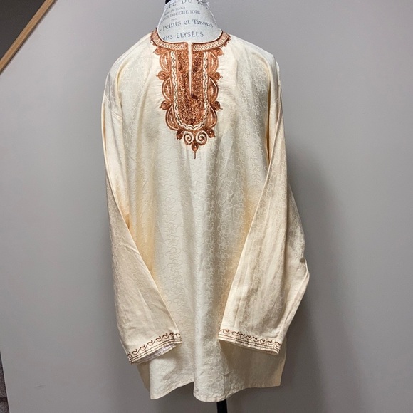 Kenyan lg. Handmade african tribal Agbada set